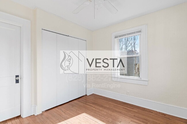 Building Photo - 114 Richmond Ave