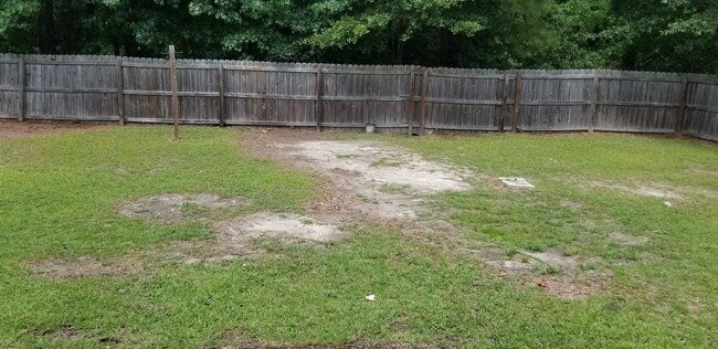 Building Photo - 3706 Pioneer Dr