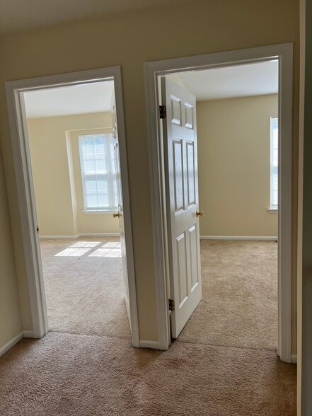 2 bedrooms - 29 Worlidge Ct