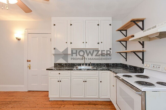 Building Photo - 27 Hayward St