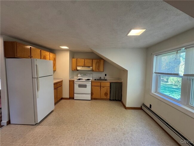 Building Photo - 5623 Bridge St