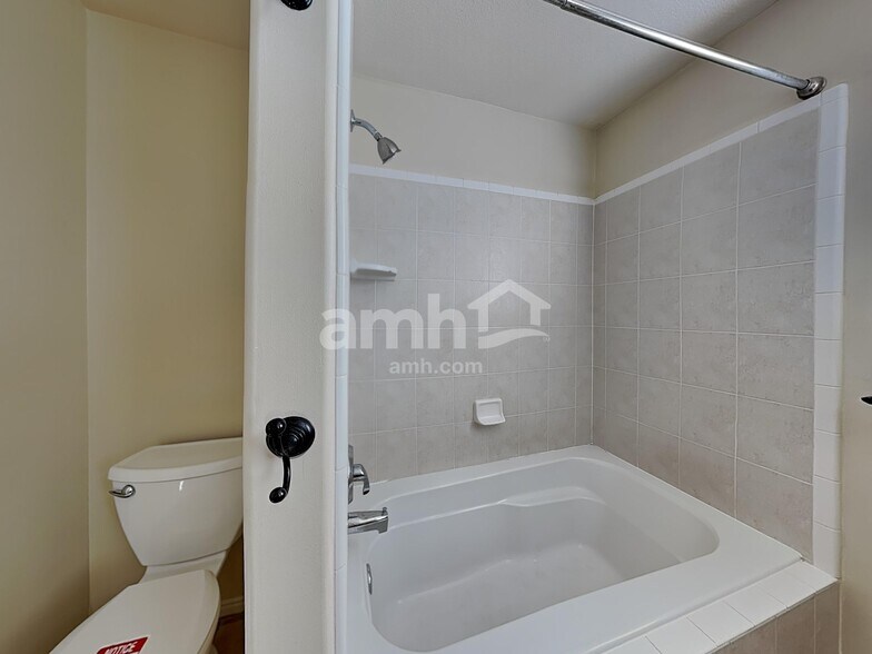 Building Photo - 2258 S 2775 W