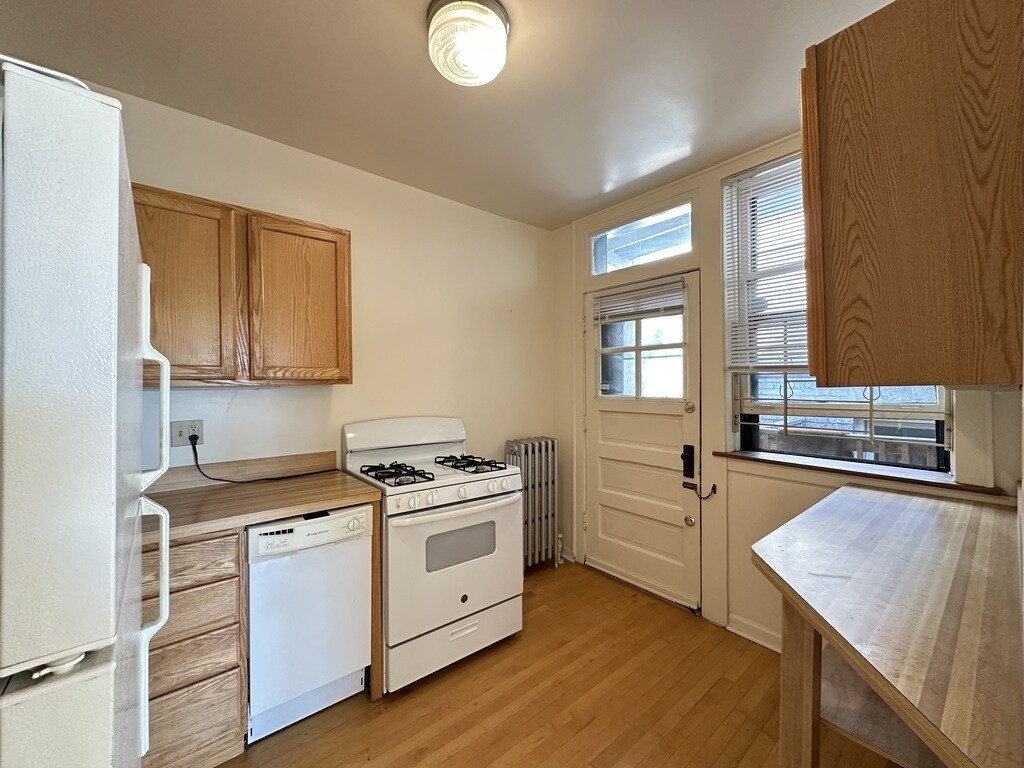 Building Photo - 4301 N Francisco Ave