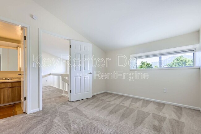 Building Photo - 20 S Boulder Cir