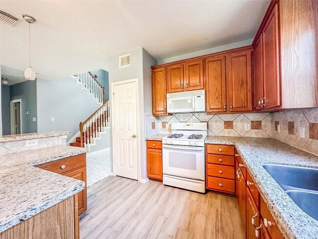 Building Photo - 14627 Cypress Cottage Ct