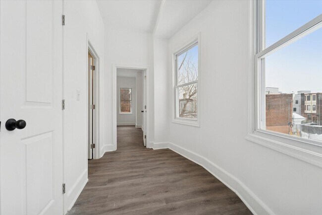 Building Photo - 2733 N 13th St