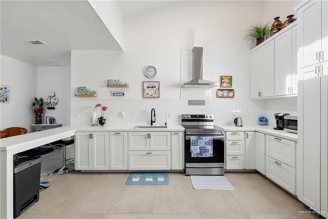 Building Photo - 2625 Warbler Ave