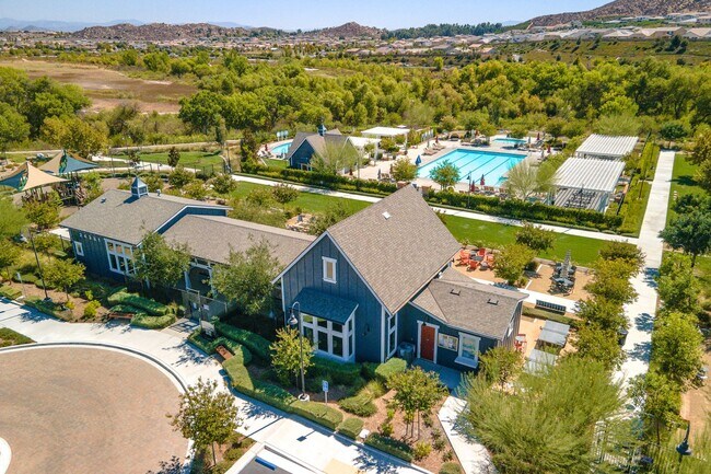 Building Photo - 5 BEDROOMS SOLAR AUDIE MURPHY RANCH