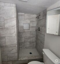Building Photo - 912 Park Hill Dr