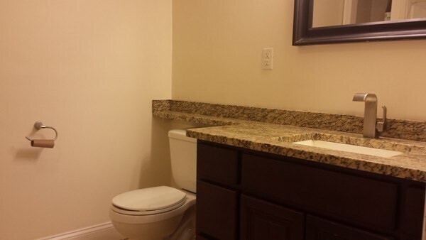 Building Photo - 4 Ropes St