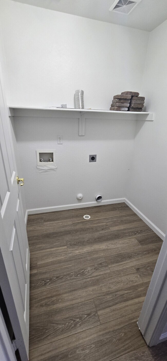 Building Photo - 3487 S Conestoga Rd