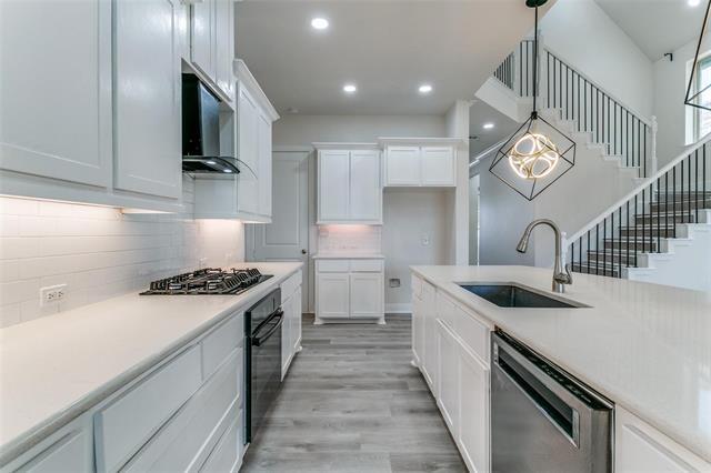 Building Photo - 523 Paddock Way