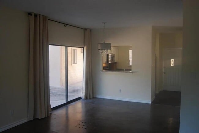 Primary Photo - 2605 Enfield Rd