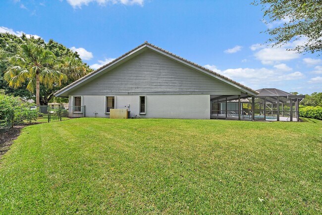 Building Photo - 18 Glencairn Rd