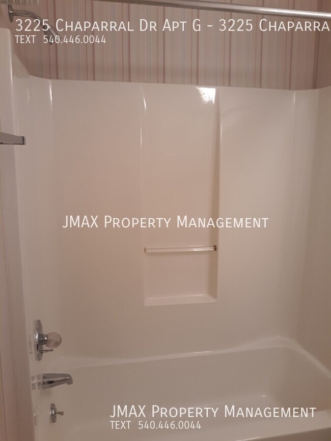 Building Photo - This Property has a No Security Deposit Op...
