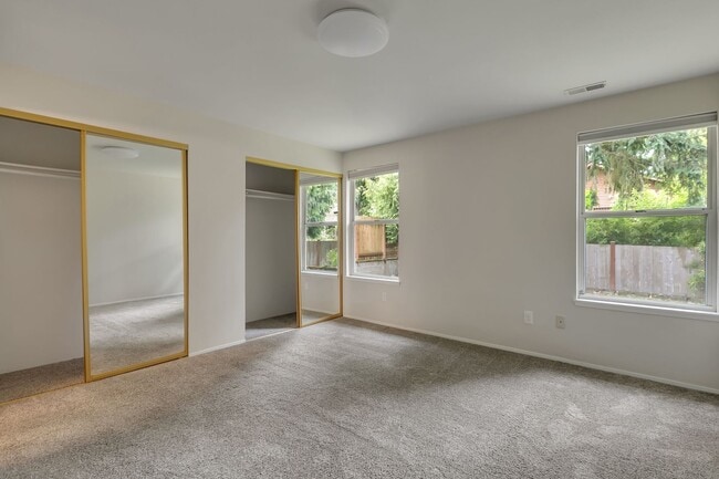 Building Photo - 3 Bedroom East Hill Home - $3,000/month