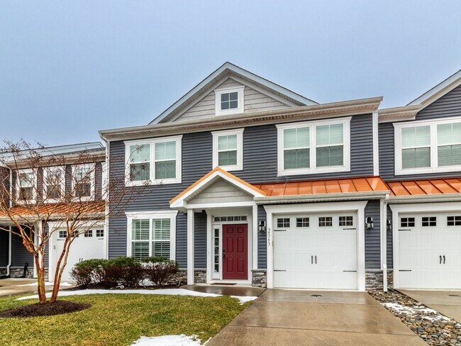 Building Photo - Spacious Furnished 4BR Townhome with First-Floor Owner’s Suite Near Rehoboth Beach - Sawgrass