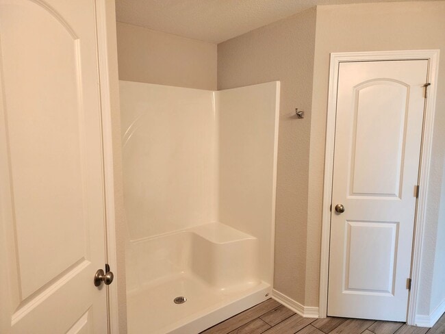 Building Photo - Corner lot 3/2 home in Elberta