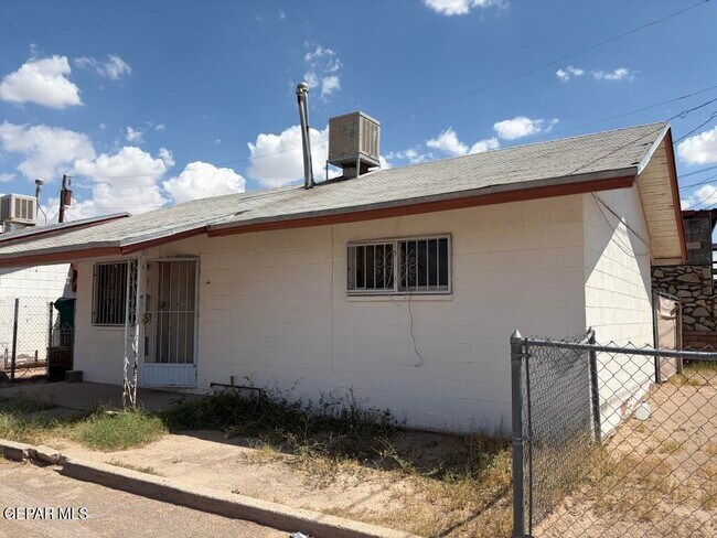 Building Photo - 7167 N Loop Dr