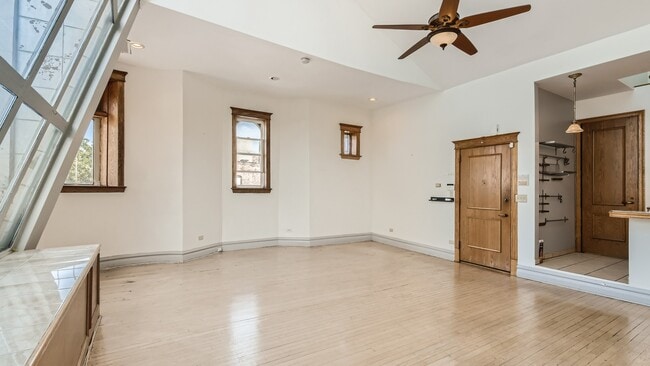 Building Photo - 1439 W 18th St