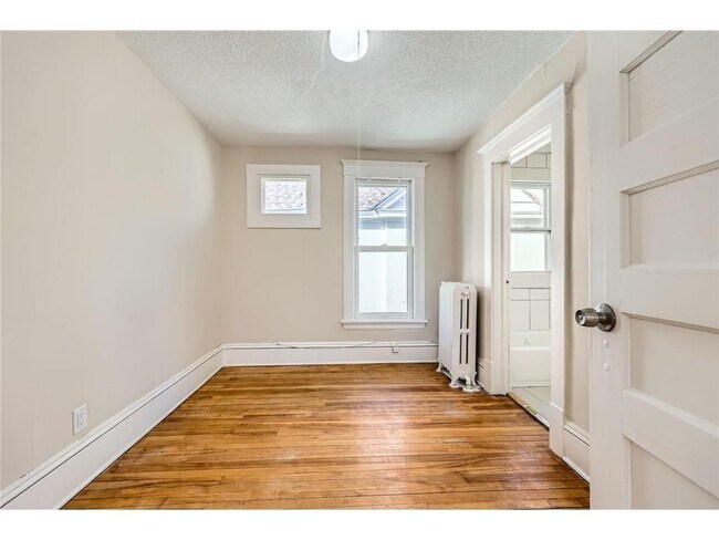 Building Photo - 3148 Pleasant Ave