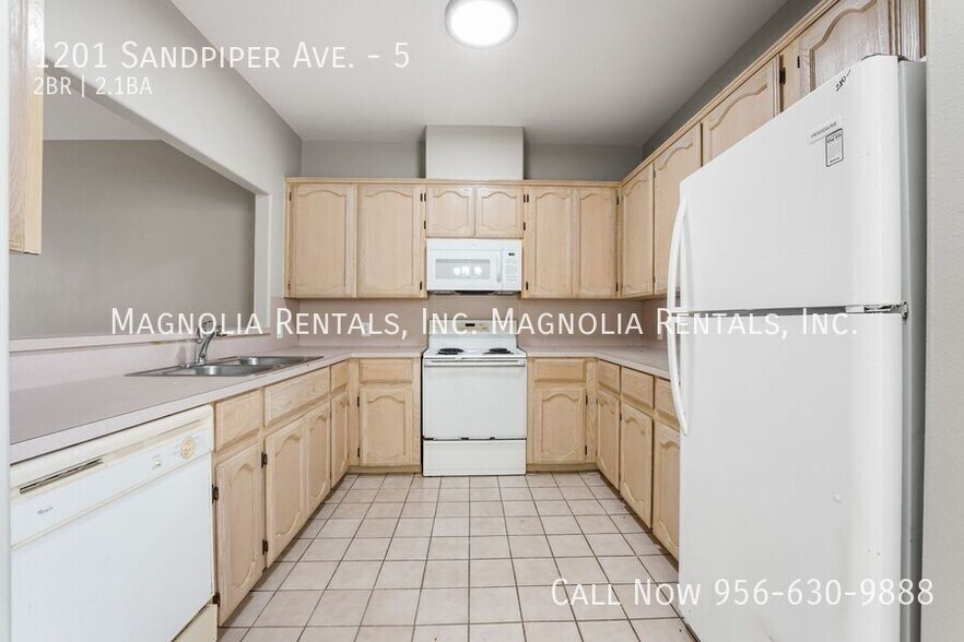 Building Photo - 1201 Sandpiper Ave