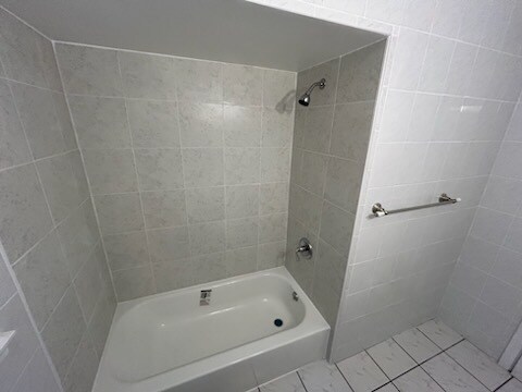 Bathroom - 30 Park St