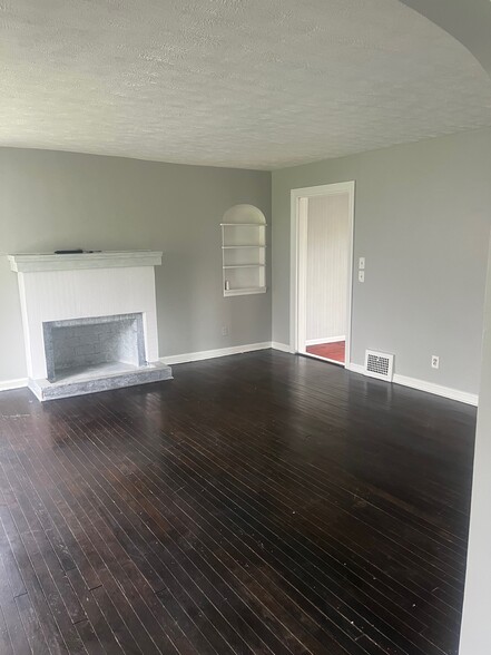 Building Photo - 16713 Scottsdale Blvd