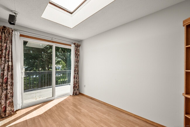 Building Photo - 72 Cinnamon Spring