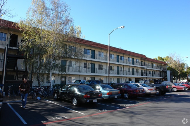 Building Photo - 0020 190 California Blv