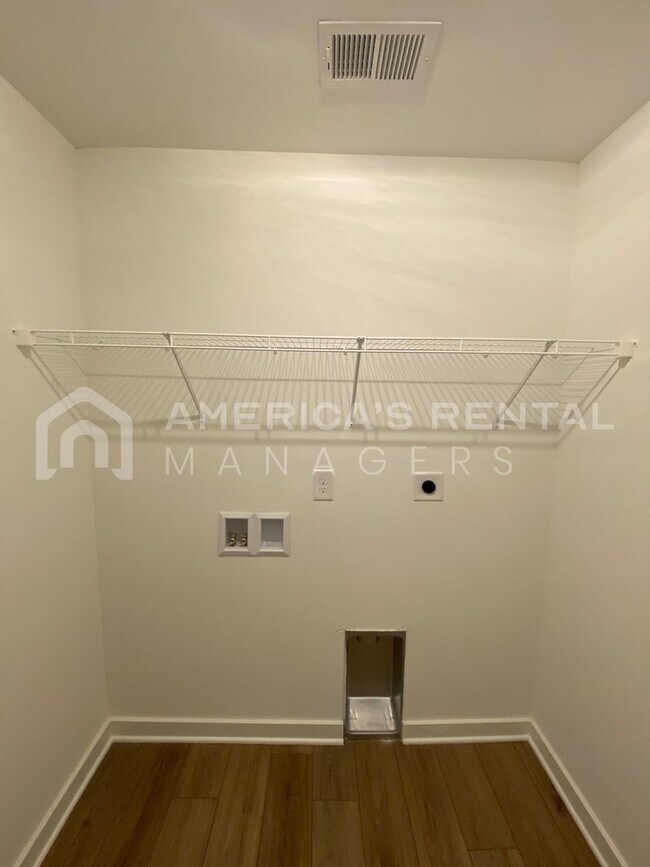 Building Photo - MOVE IN SPECIAL!!! - Home for Rent in Jasper, AL!!! Available to View Now!!! - Sign a lease by 5/...