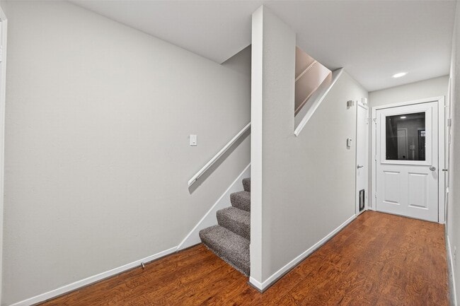 Building Photo - 1114 Augusta Dr