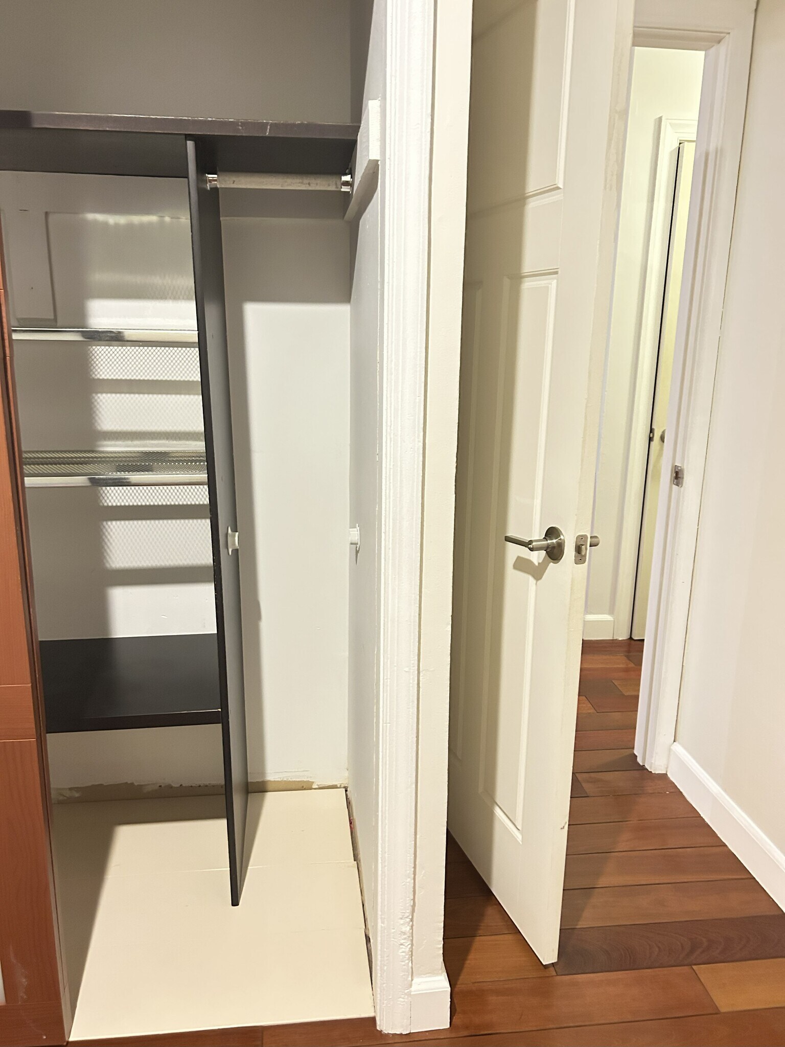 Building Photo - 118 Bates St NW