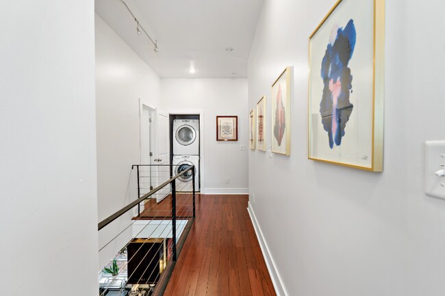Building Photo - 254 38th St