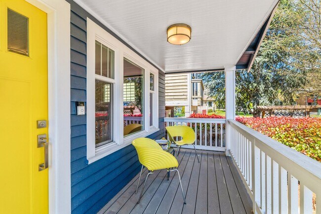 Building Photo - 5bd/2.75ba Seattle Home