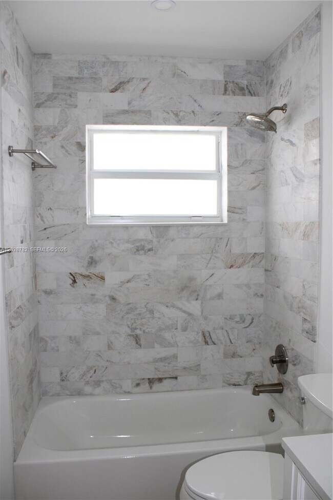 Building Photo - 3827 SW 88th Ct
