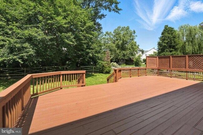 Building Photo - 9144 Big Springs Loop