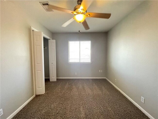 Building Photo - 110 Cotton Creek Way