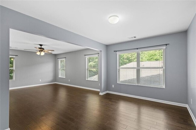 Building Photo - 407 Aviary Ln