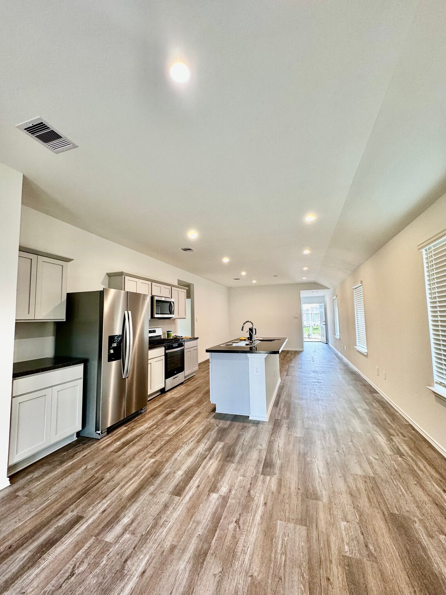 Building Photo - 24330 Saddlestone Green Dr
