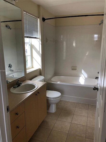 Building Photo - 1900 Van Buren St