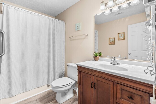 Building Photo - All Inclusive Seasonal Rental Available NOW-3/31/2026