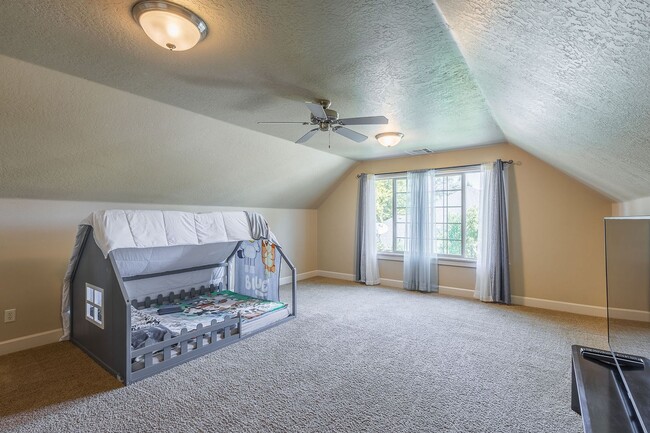 Building Photo - Stunningly Upgraded 4-Bedroom Home in Prime Eagle Location