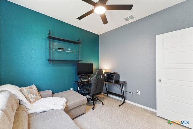 Building Photo - 211 Summit Dr