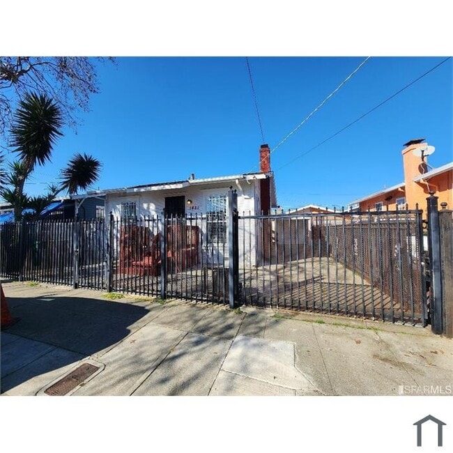Building Photo - 1481 77th Ave