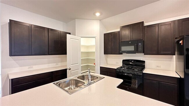Building Photo - 606 Arnage Dr