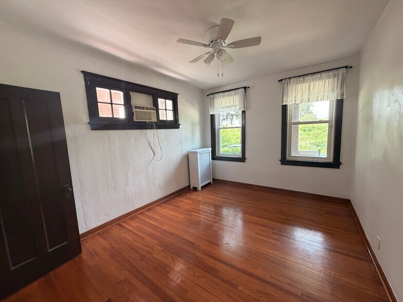 Building Photo - 3850 De Tonty St