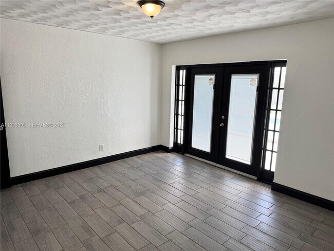 Building Photo - 17205 SW 109th Ct