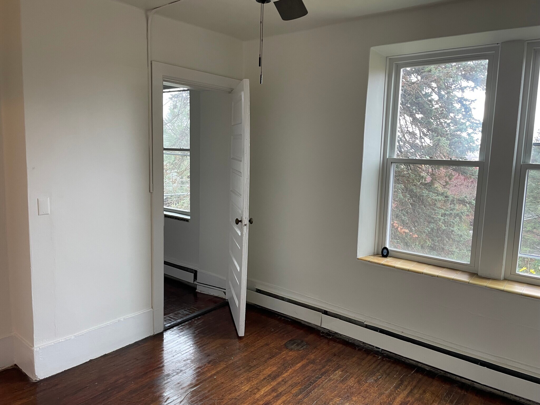 Building Photo - 608 S 24th St