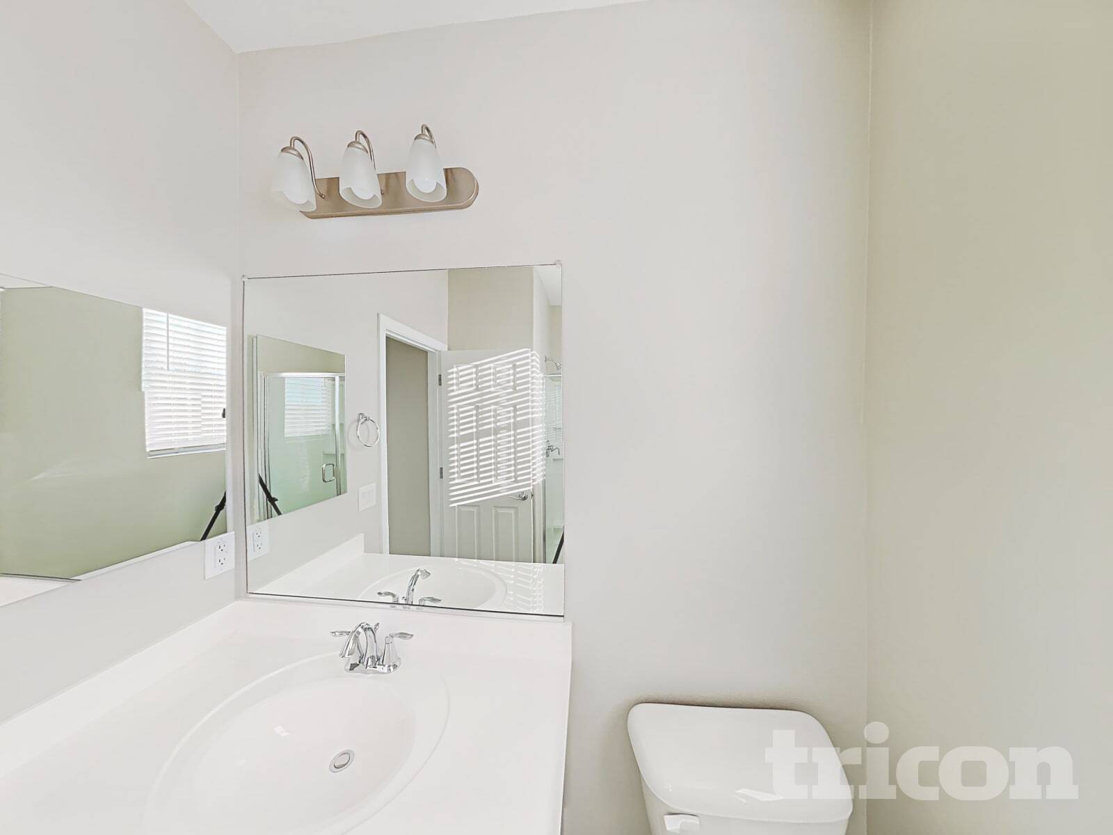 Building Photo - 8636 E Posada Ave